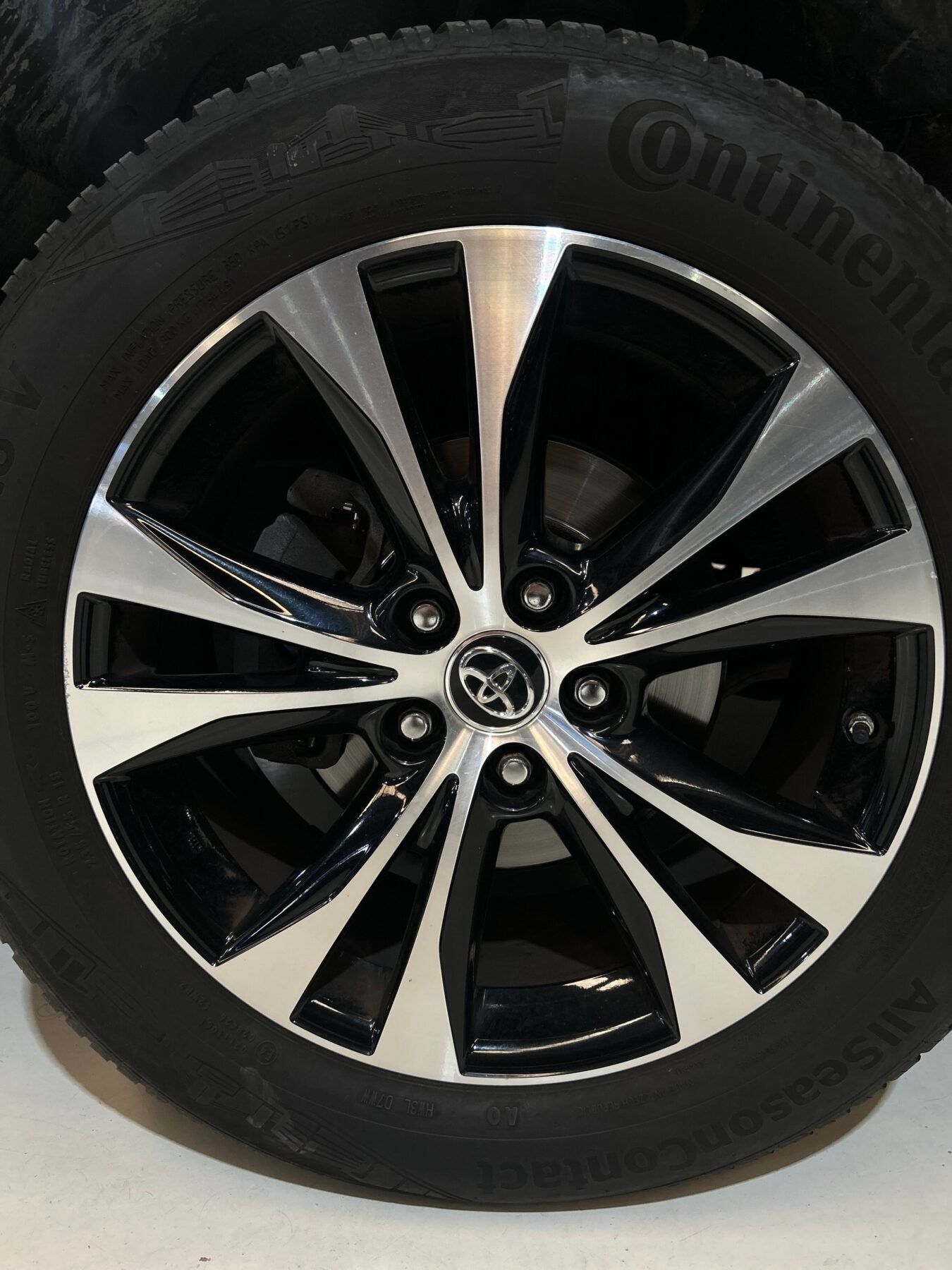 TOYOTA Rav4 2.2 D-4D Executive 