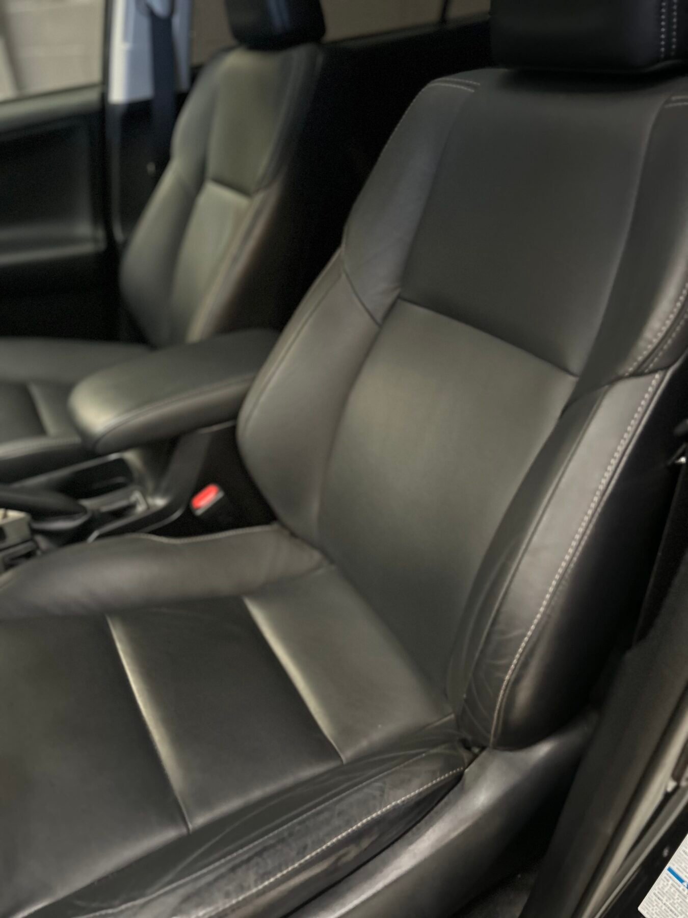 TOYOTA Rav4 2.2 D-4D Executive 