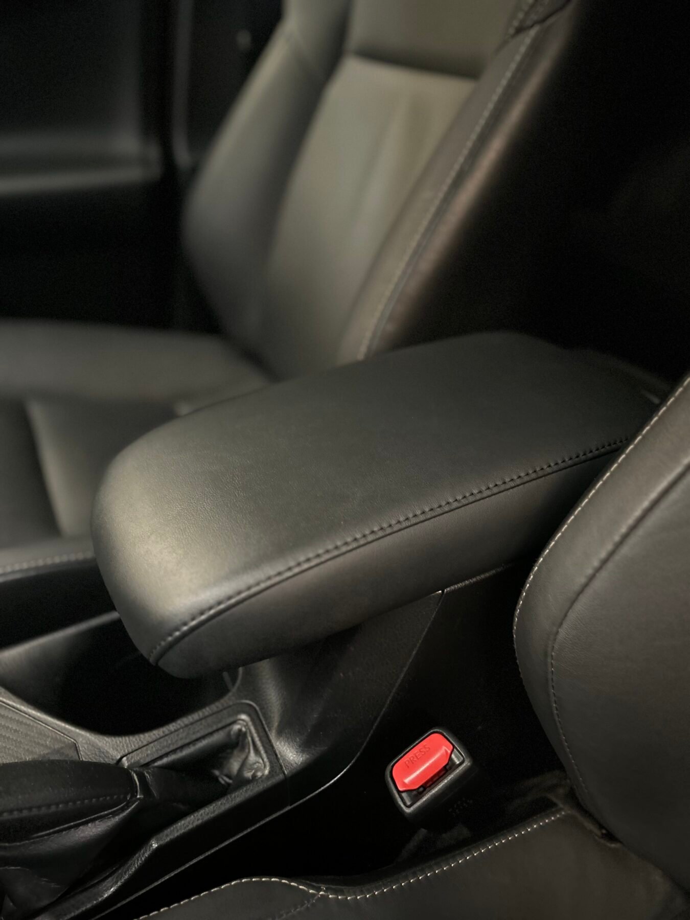 TOYOTA Rav4 2.2 D-4D Executive 