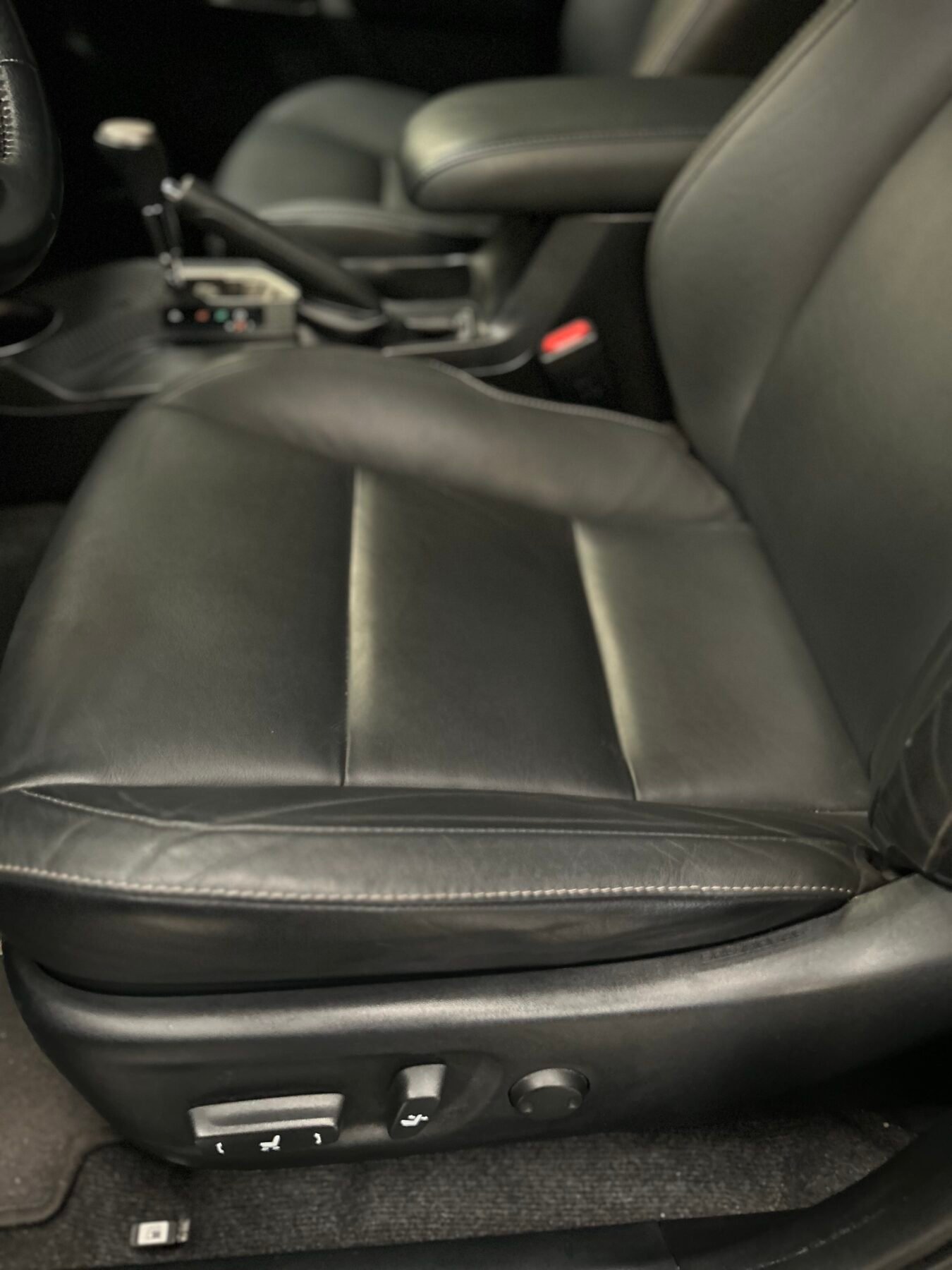 TOYOTA Rav4 2.2 D-4D Executive 