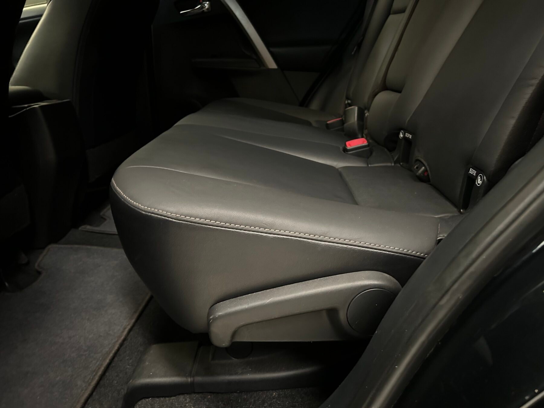 TOYOTA Rav4 2.2 D-4D Executive 