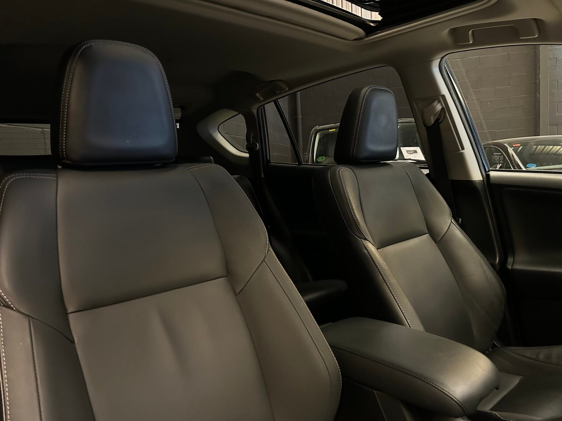 TOYOTA Rav4 2.2 D-4D Executive 