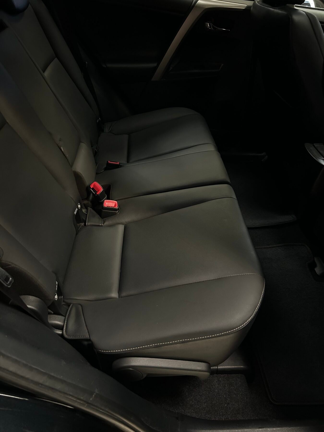 TOYOTA Rav4 2.2 D-4D Executive 