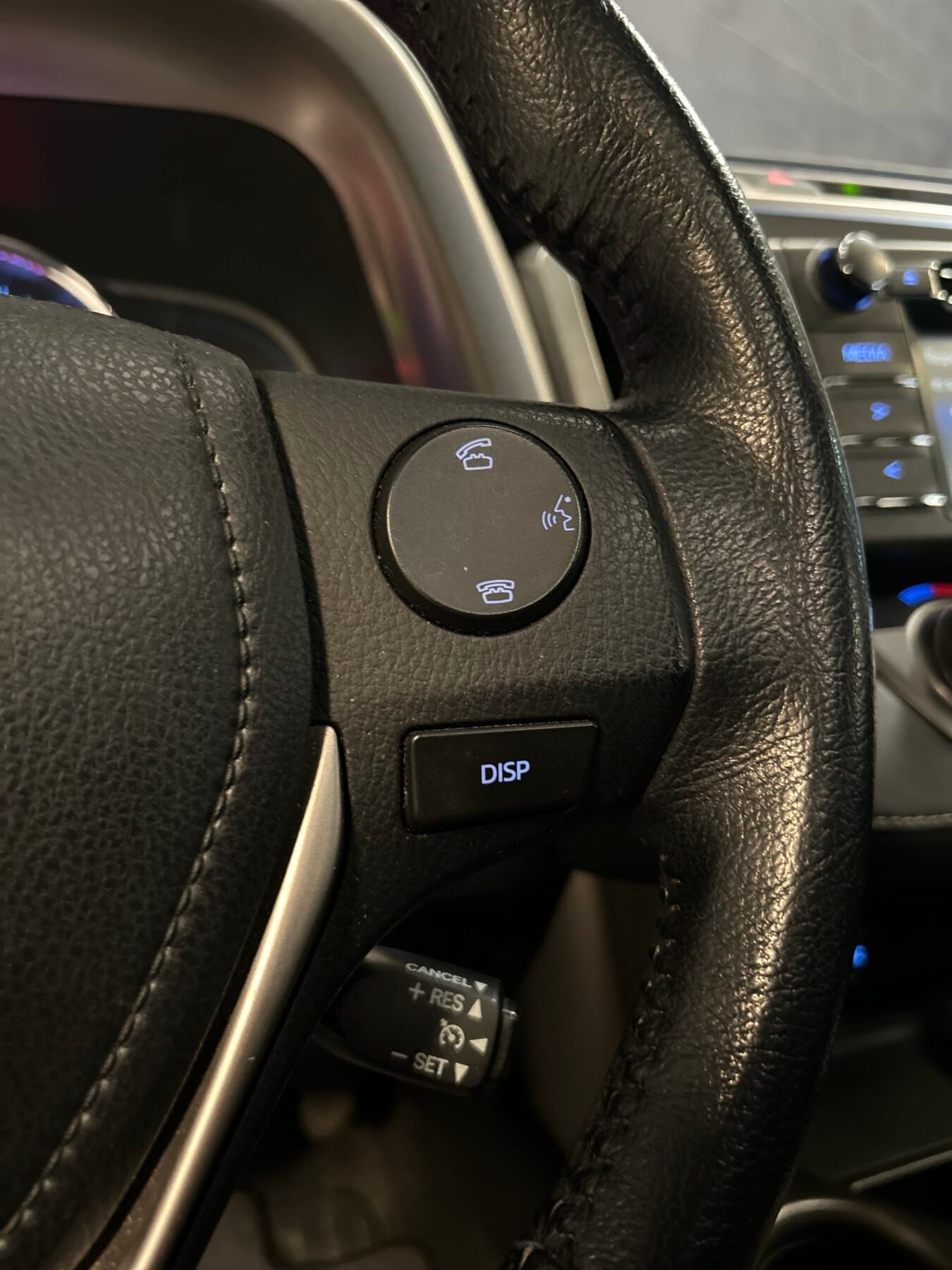 TOYOTA Rav4 2.2 D-4D Executive 