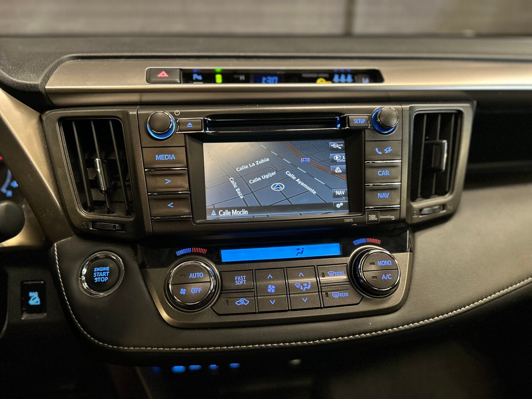 TOYOTA Rav4 2.2 D-4D Executive 