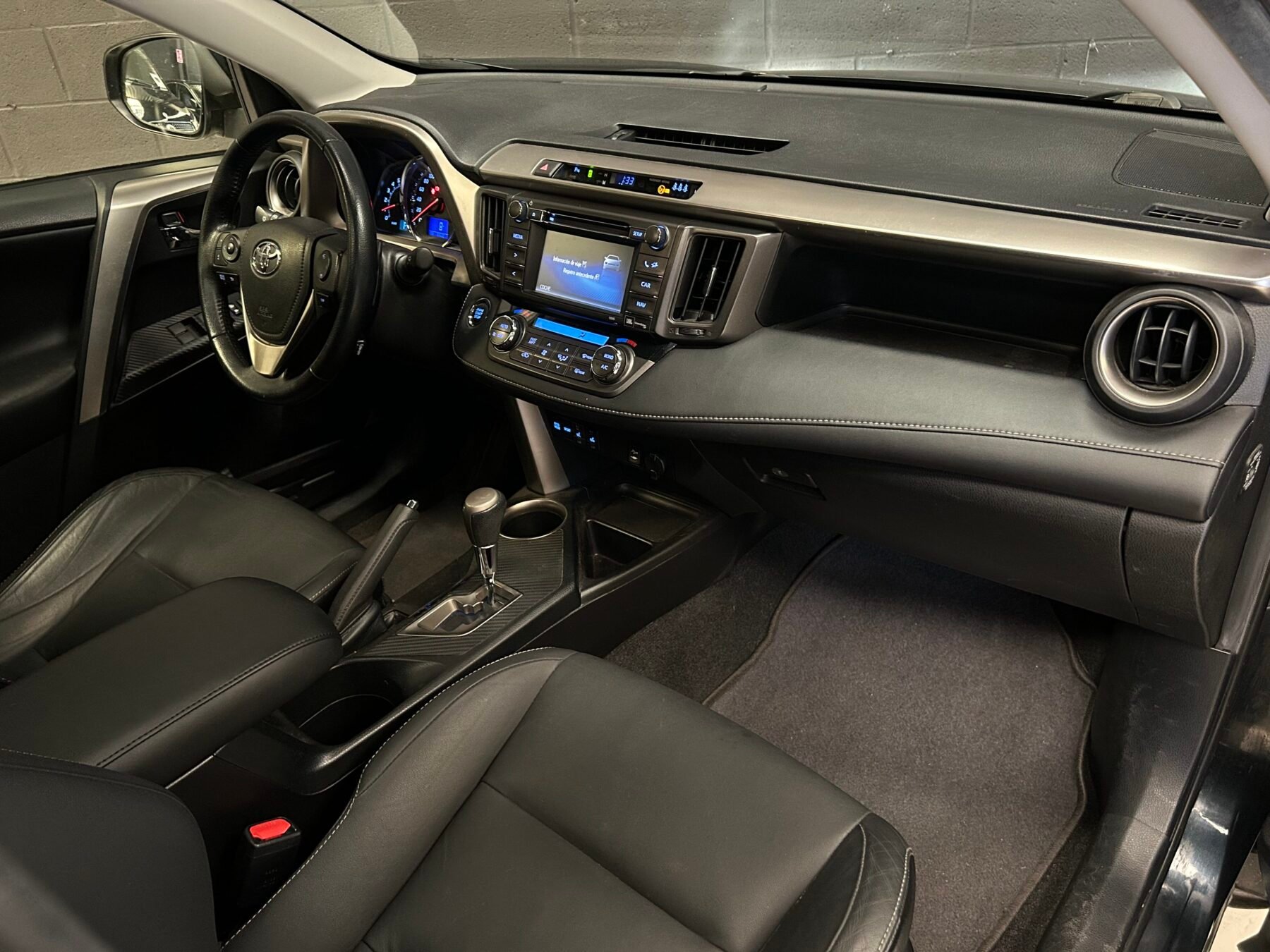 TOYOTA Rav4 2.2 D-4D Executive 