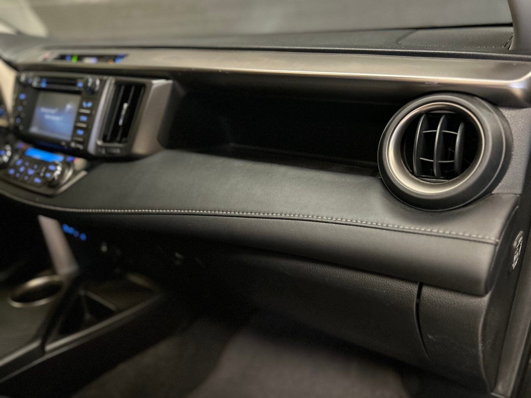 TOYOTA Rav4 2.2 D-4D Executive 