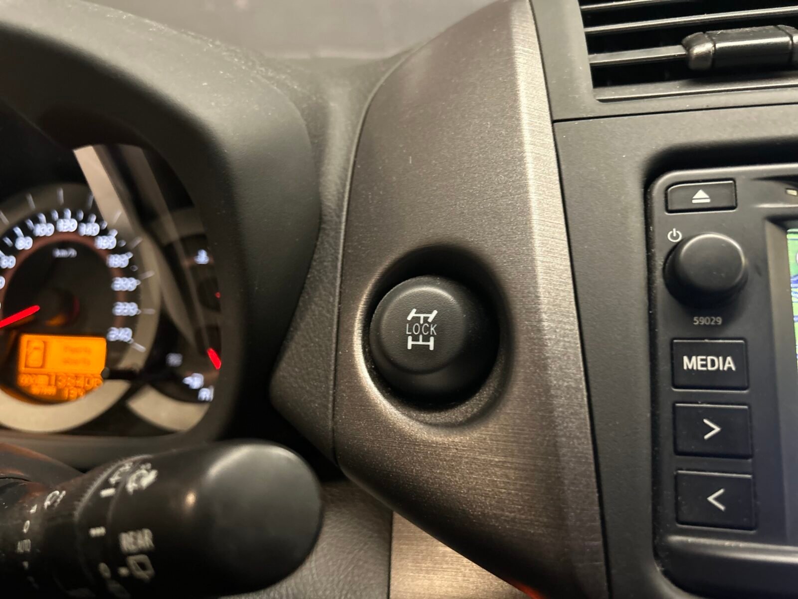 TOYOTA Rav4 2.2 D-4-D Active 