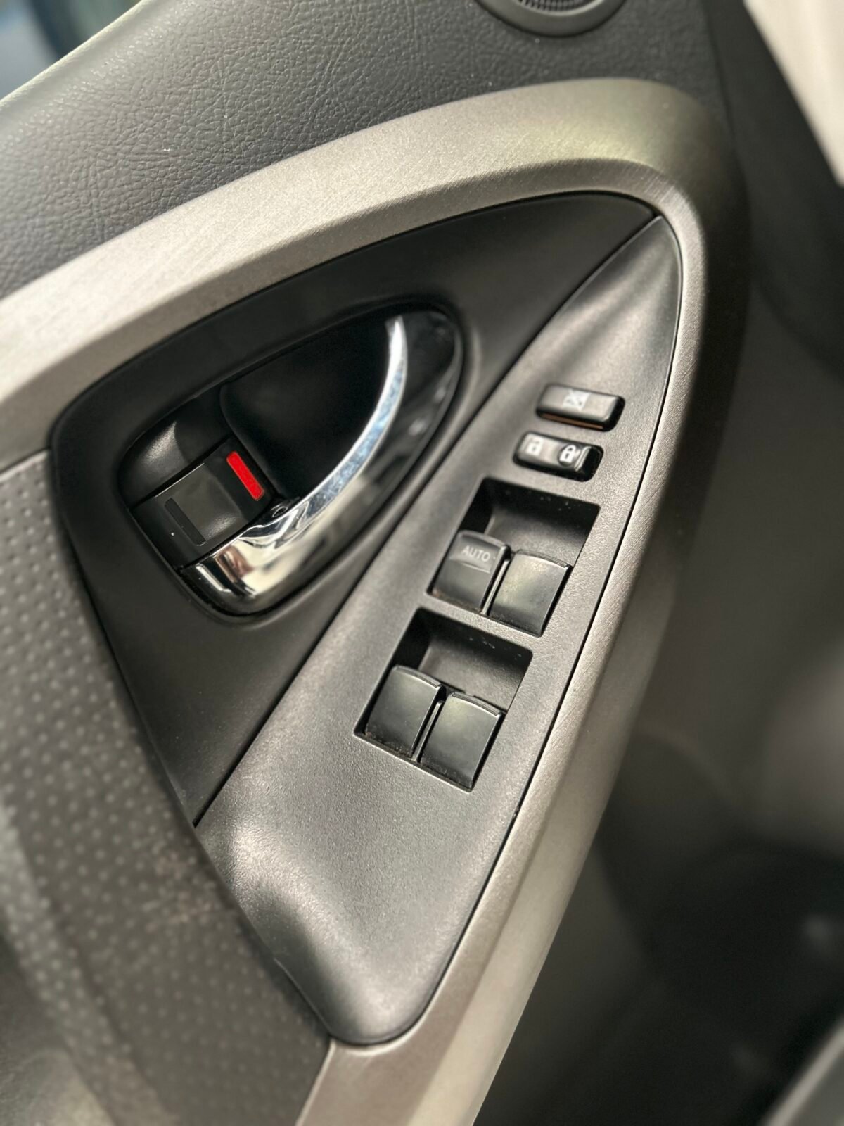 TOYOTA Rav4 2.2 D-4-D Active 