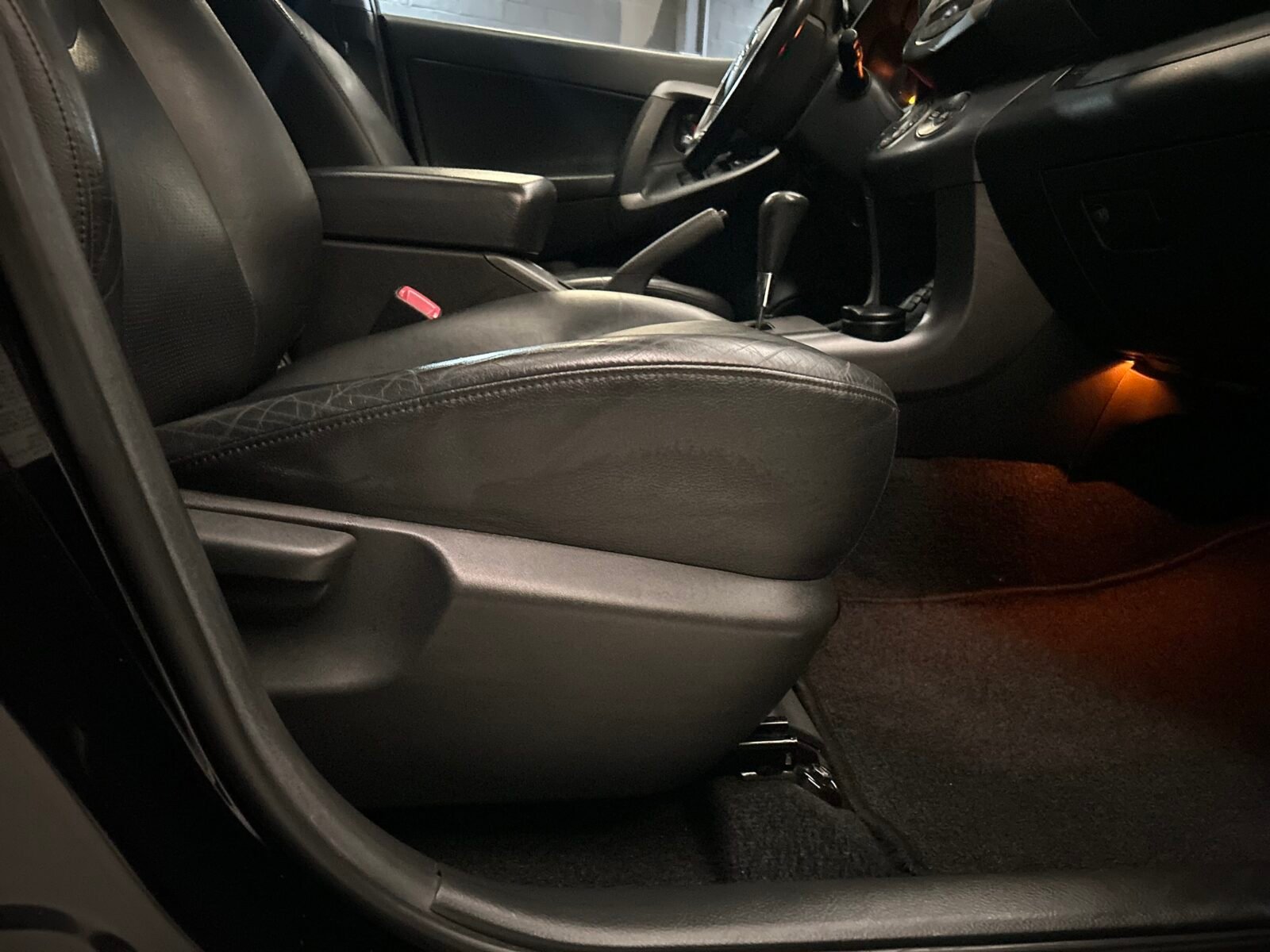 TOYOTA Rav4 2.2 D-4D Executive 4x4