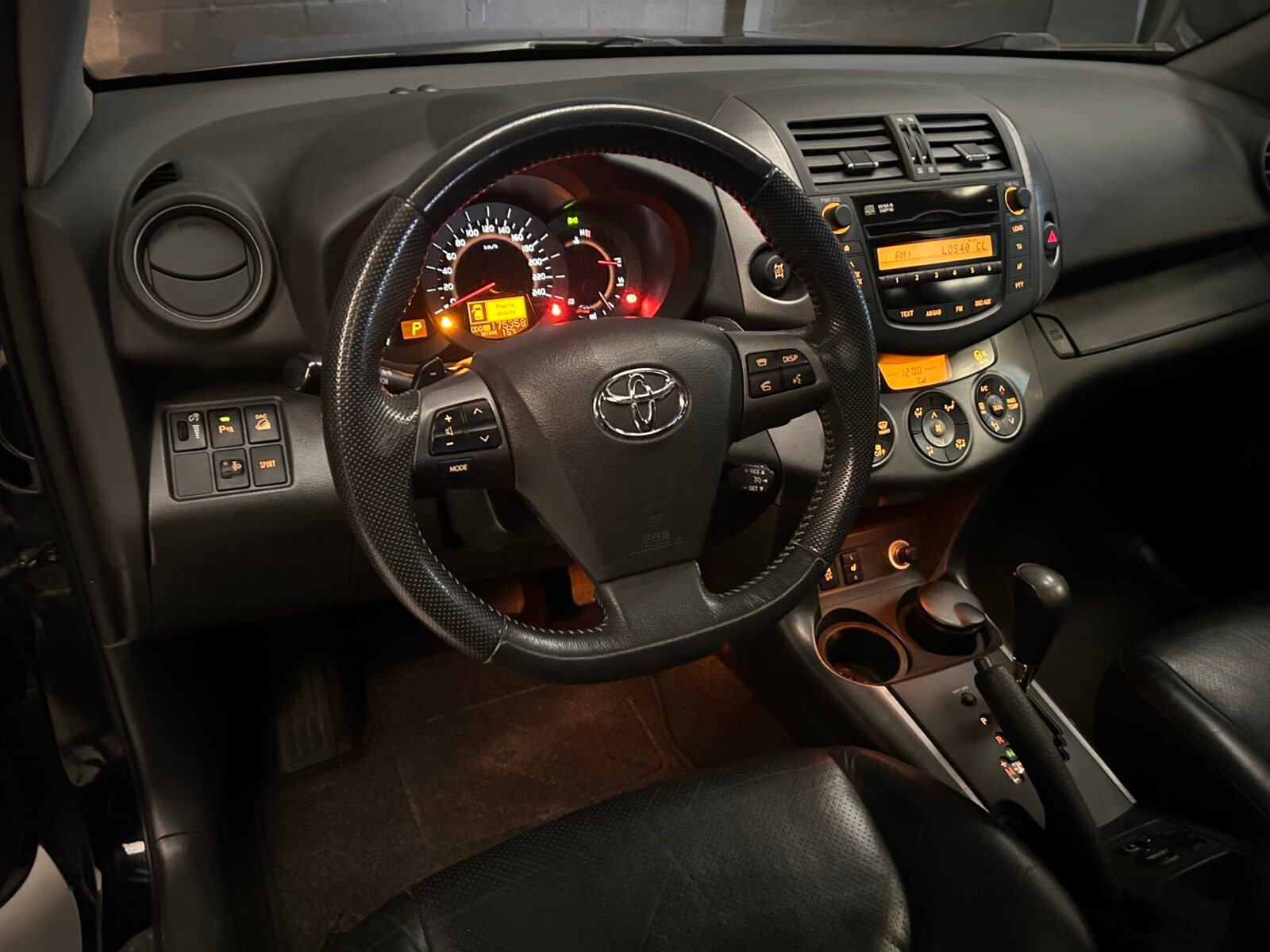 TOYOTA Rav4 2.2 D-4D Executive 4x4