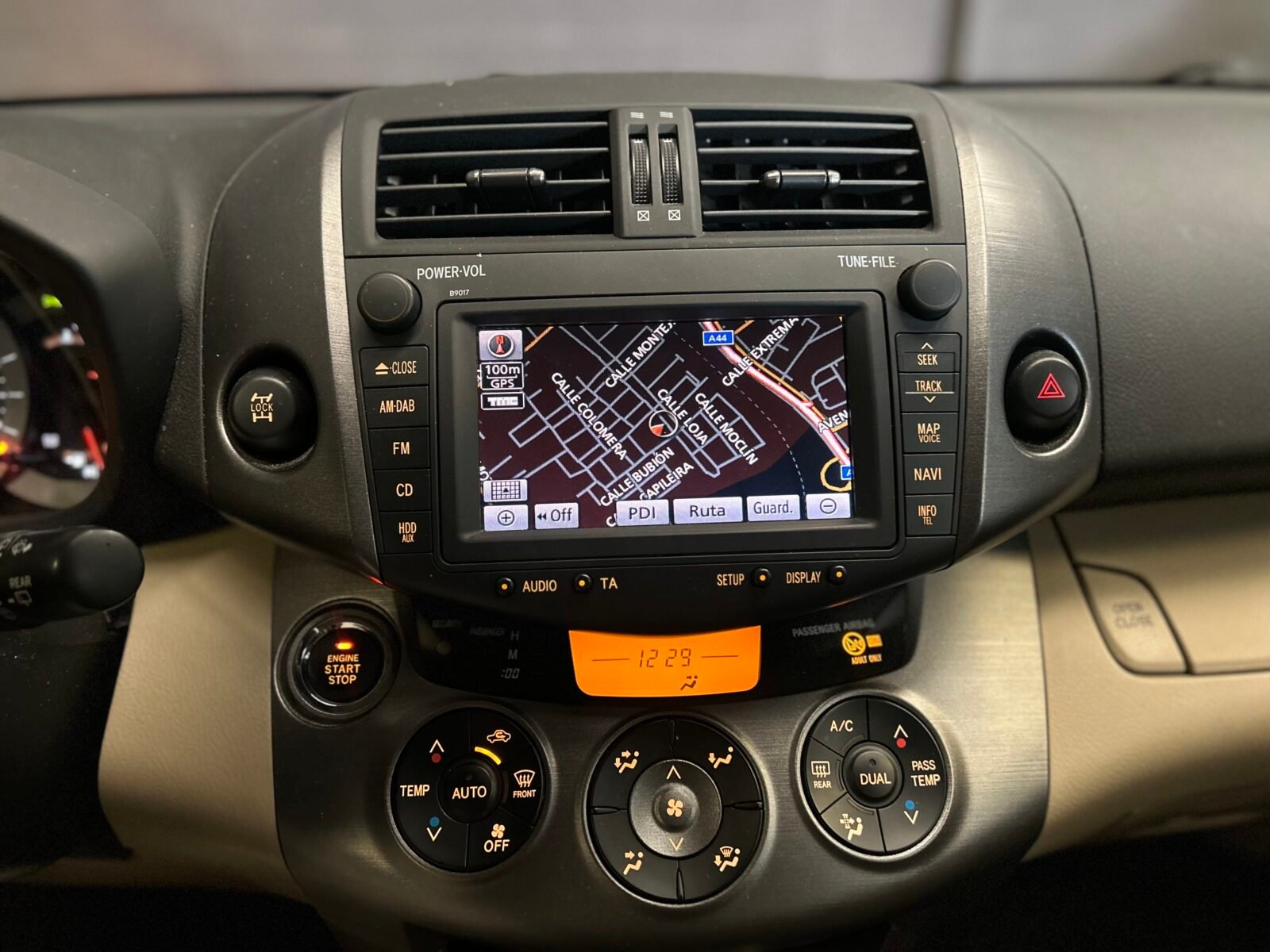 TOYOTA Rav4 2.2 D4D Executive 4x4