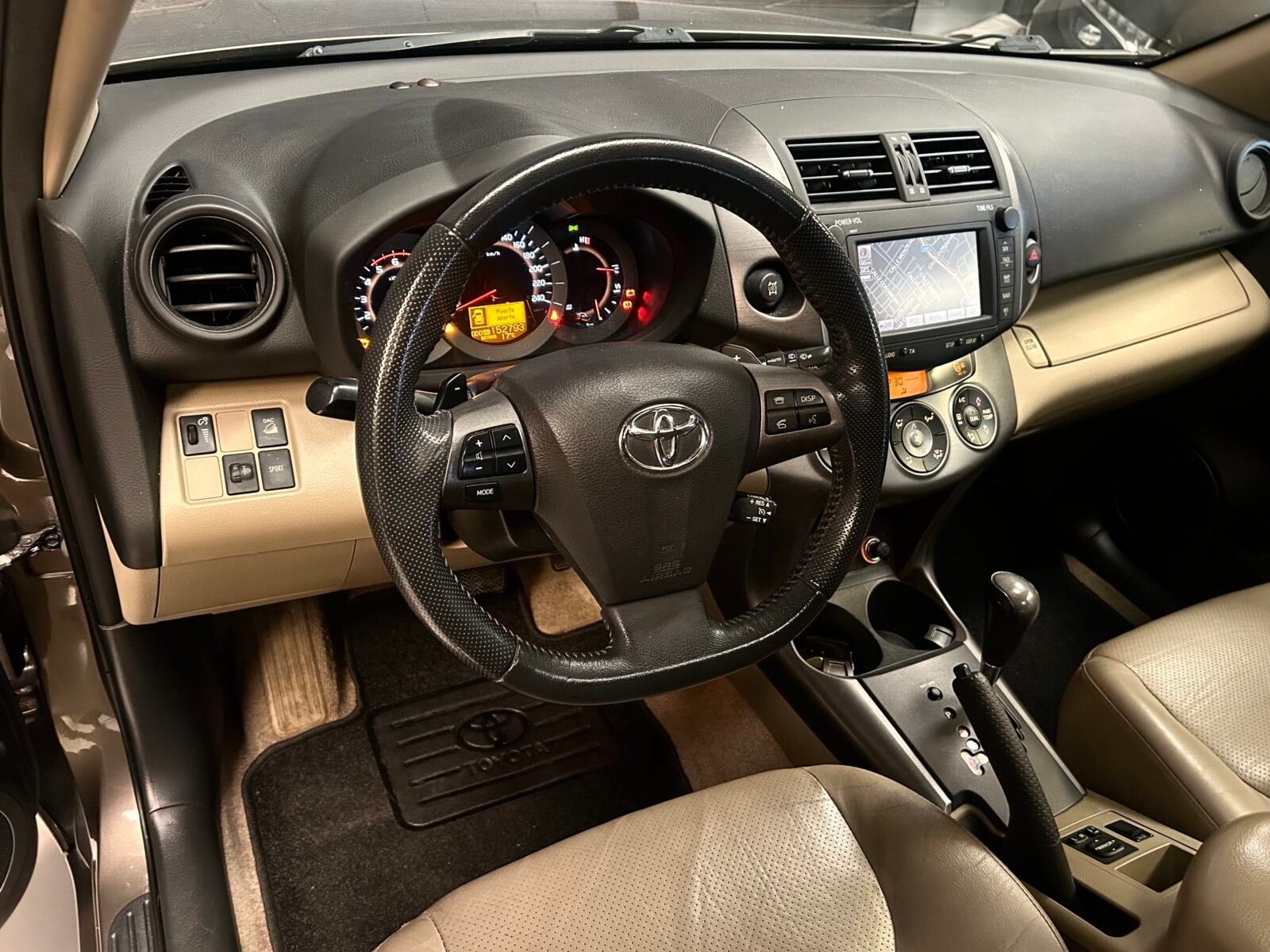 TOYOTA Rav4 2.2 D4D Executive 4x4