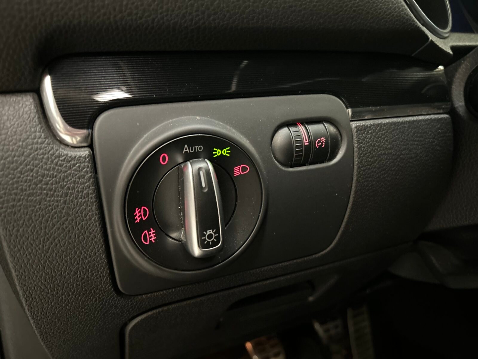 VOLKSWAGEN Golf VI 2.0 TDI GTD