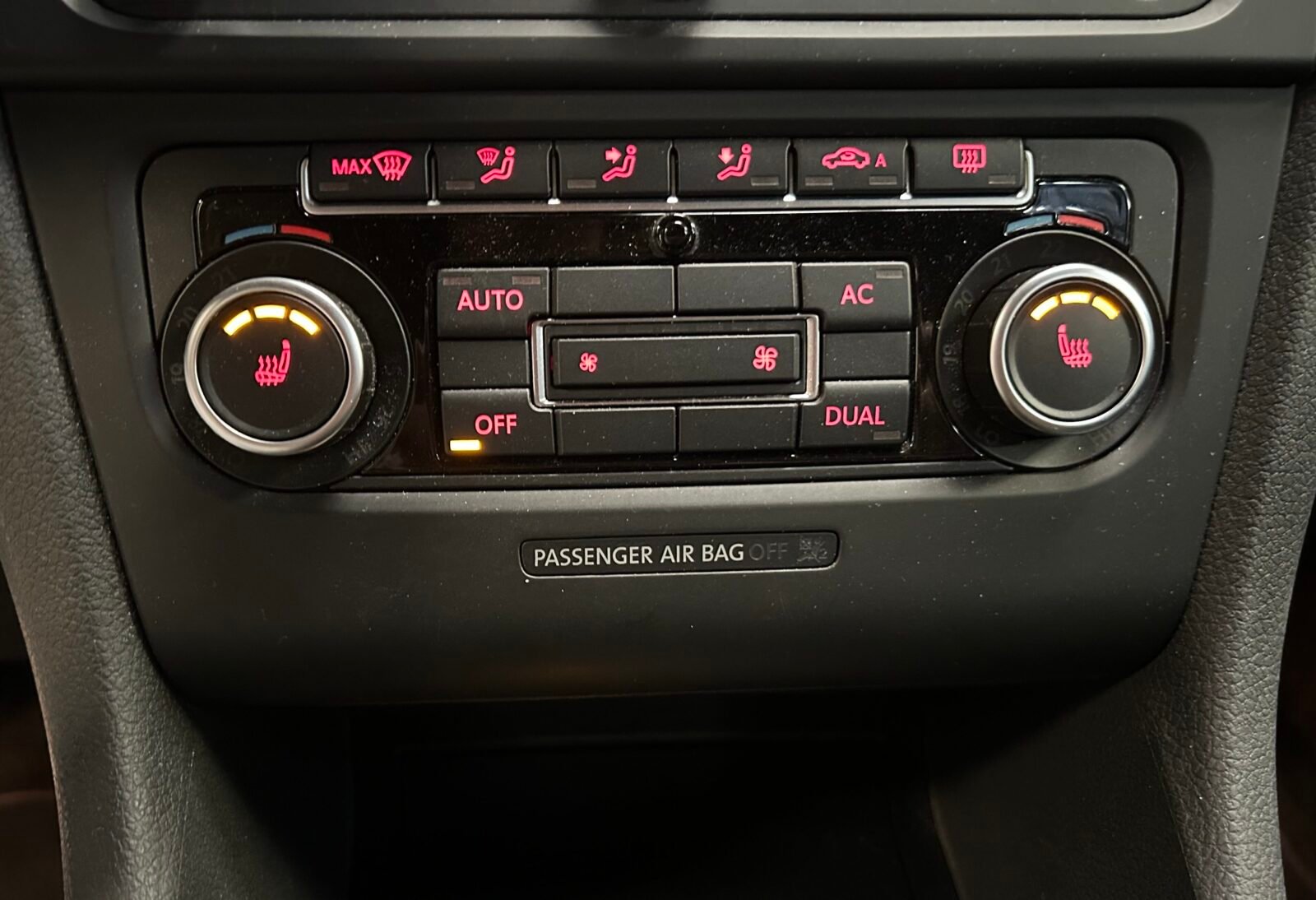 VOLKSWAGEN Golf VI 2.0 TDI GTD