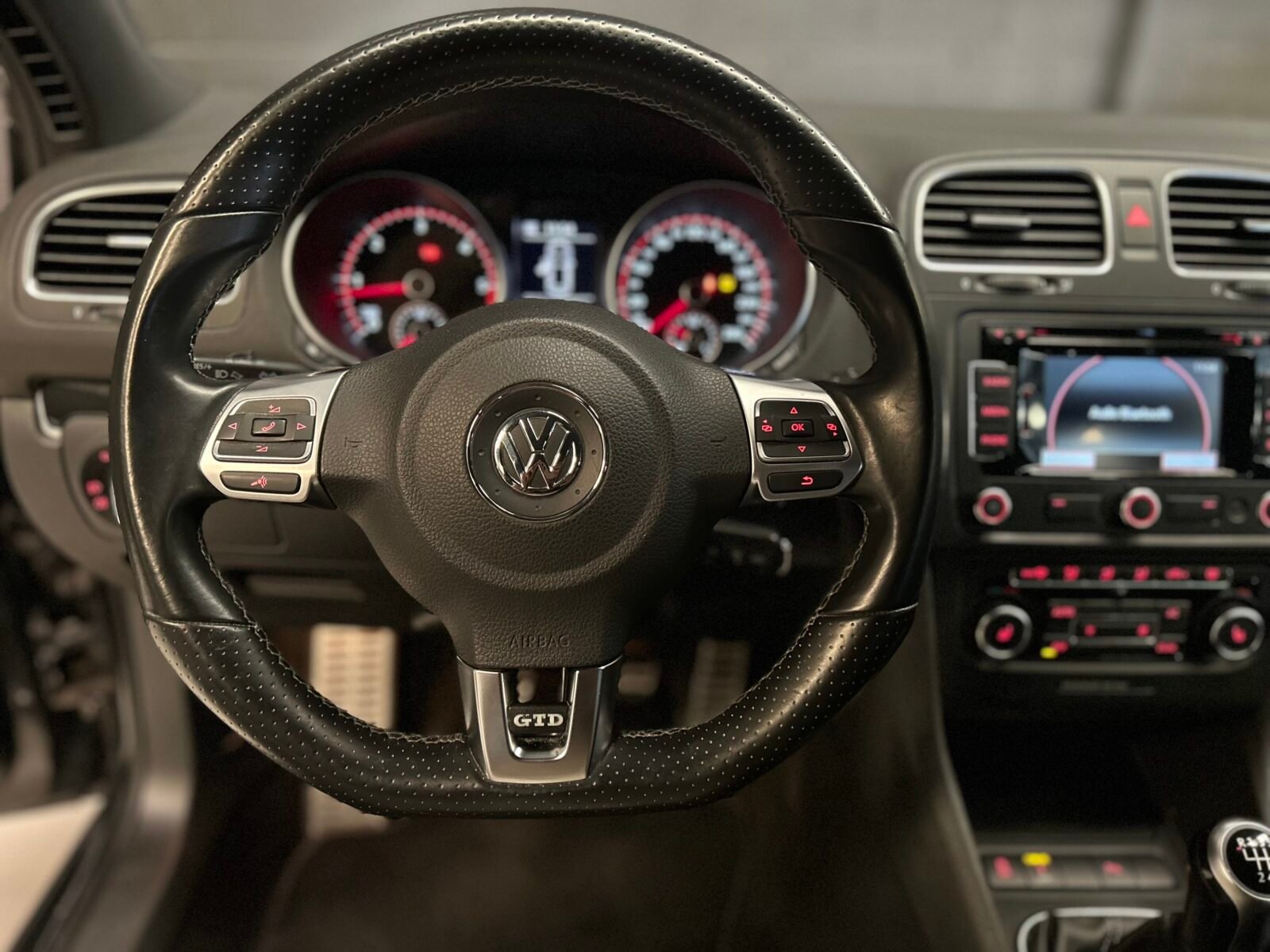 VOLKSWAGEN Golf VI 2.0 TDI GTD