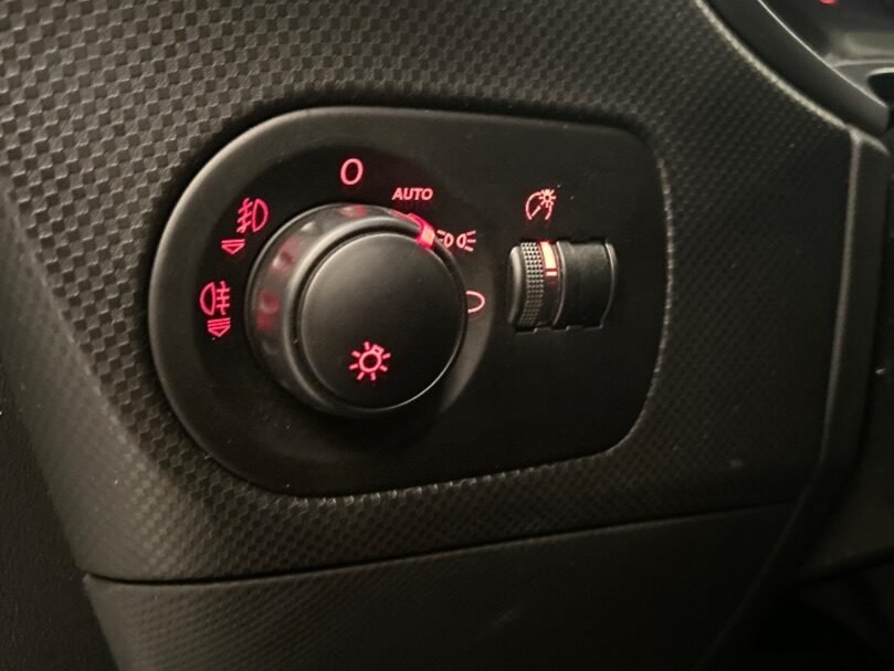 SEAT León 2.0 TDI FR1