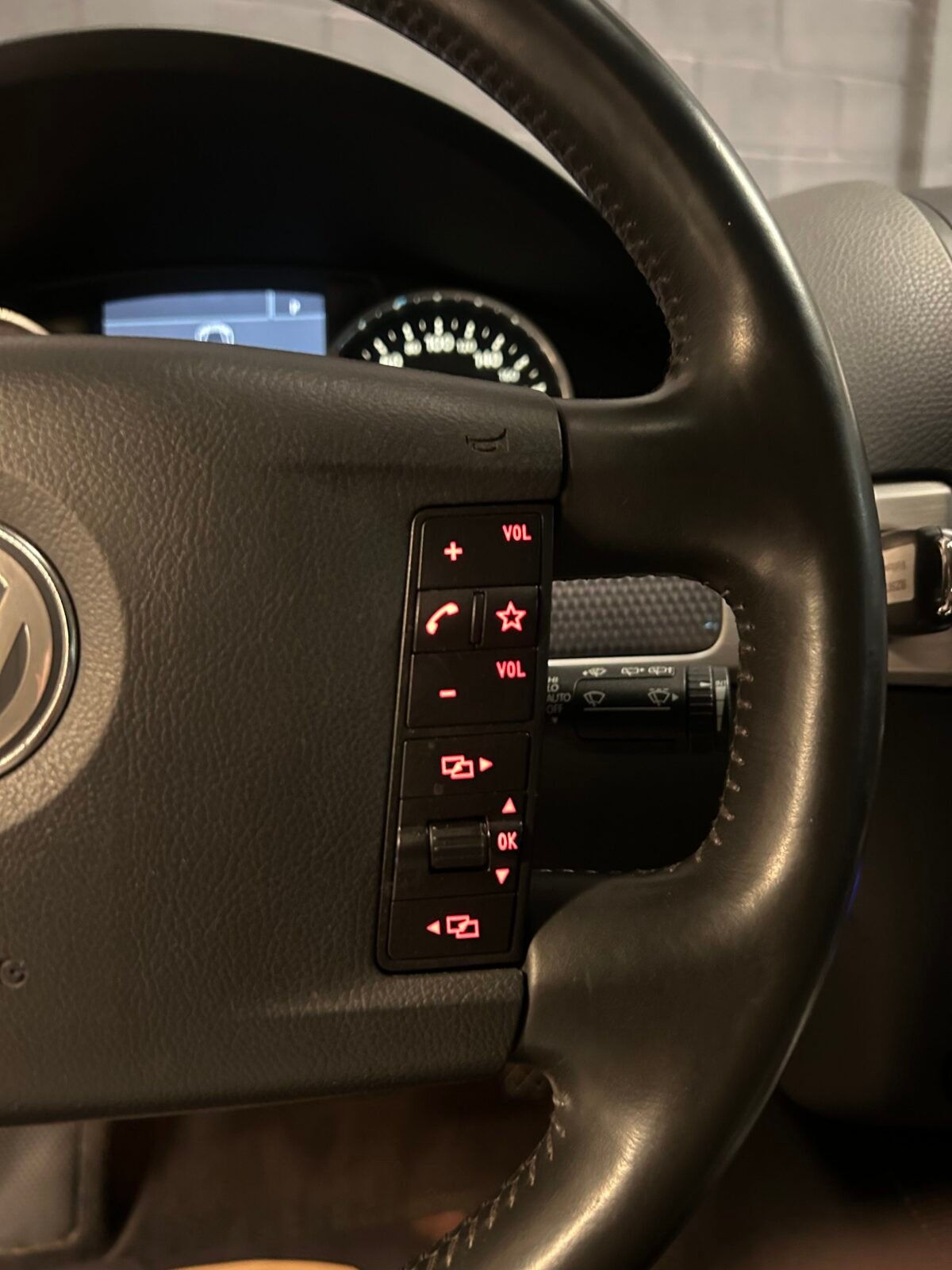 VOLKSWAGEN Touareg 3.0 V6
