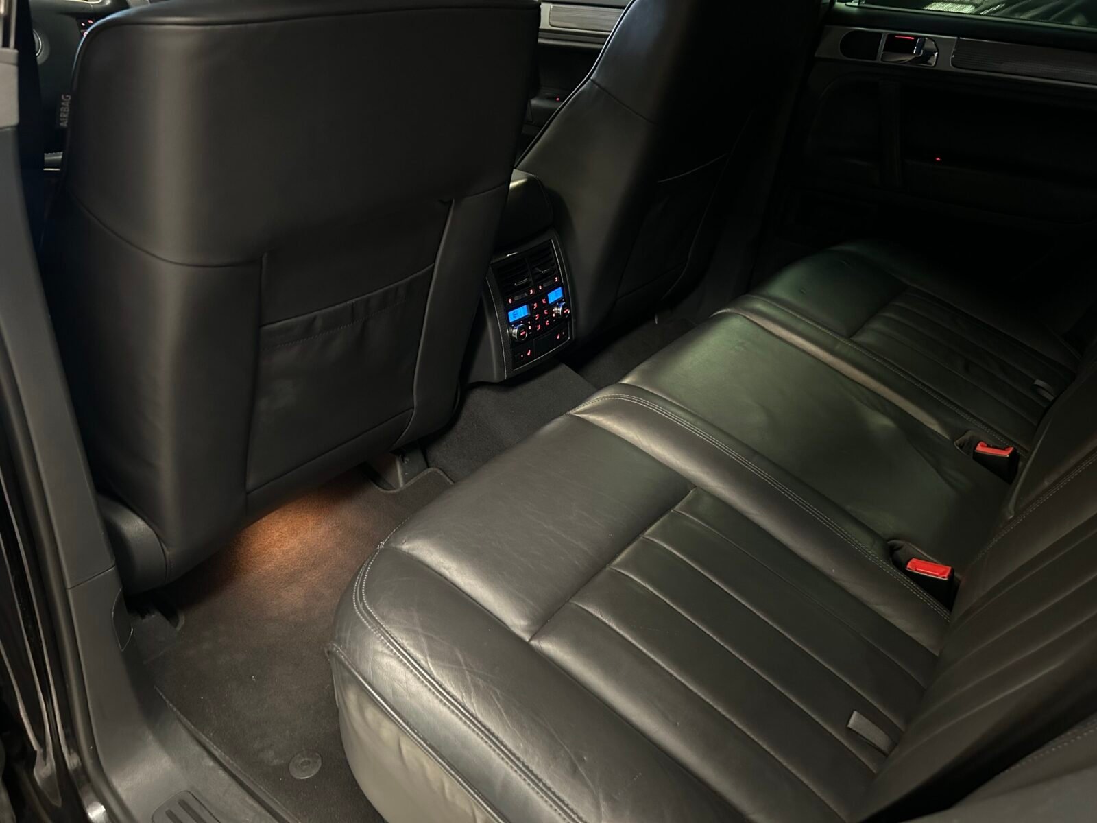 VOLKSWAGEN Touareg 3.0 V6