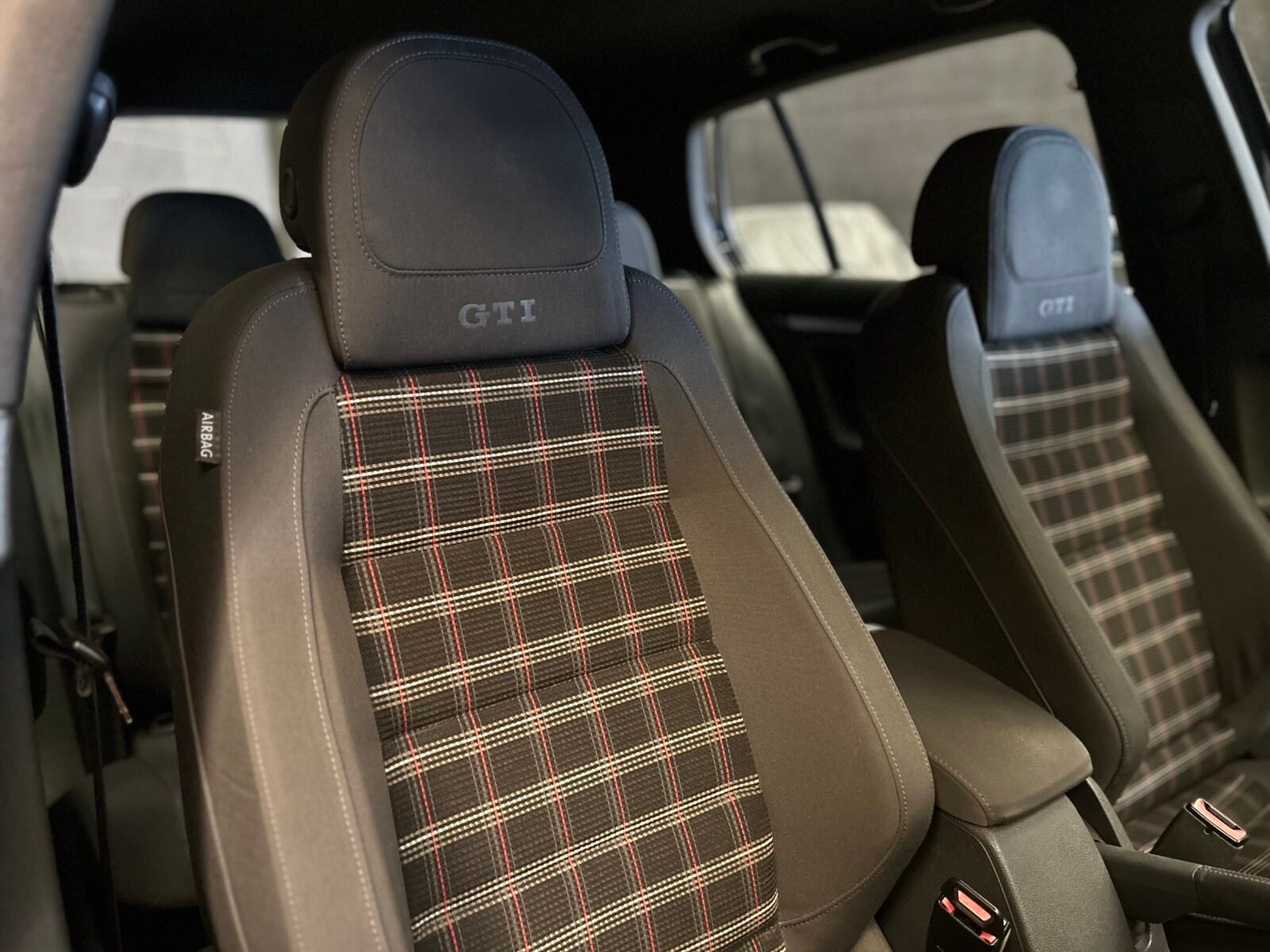 VOLKSWAGEN Golf V 2.0 TFSI GTI